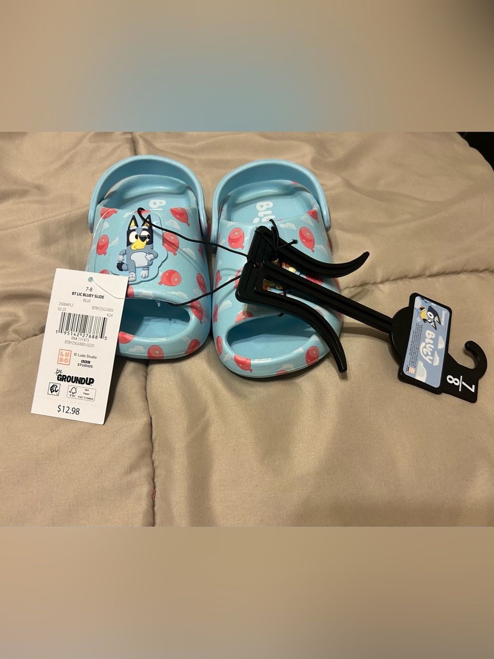 NWT Toddler size 7/8 Blue Kids Slip-On Sandals with Bluey Design